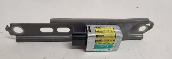 Lexus RX 330 - 350 - 400H Airbag deployment crash/impact sensor 8986048020 1879000711