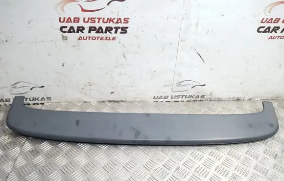 Tailgate/trunk spoiler