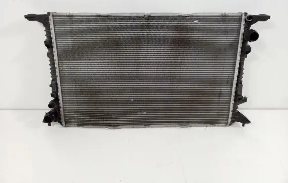 Audi A8 S8 D4 4H Coolant radiator 4H0121251B