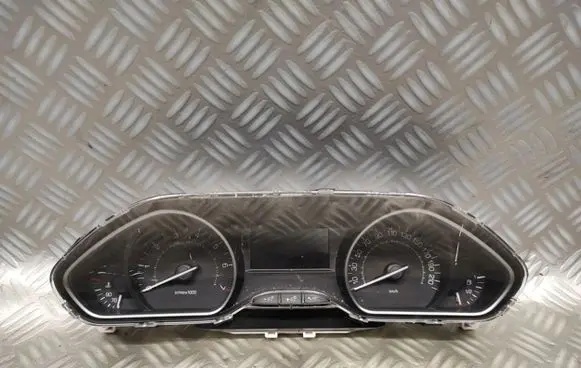 Peugeot 208 Speedometer (instrument cluster) 9813848780