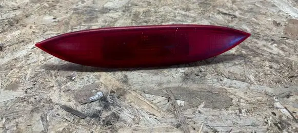 Nissan Note (E11) Third/center stoplight