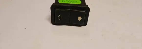 BMW 5 E39 Electric window control switch 8368932