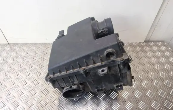 Volkswagen Amarok Air filter box 2H0129620