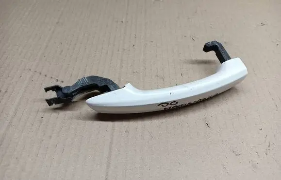 Audi A3 S3 8V Front door exterior handle 8V0837205A