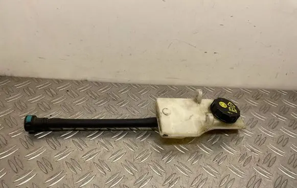 Ford C-MAX II Brake fluid reservoir AV612K478DA