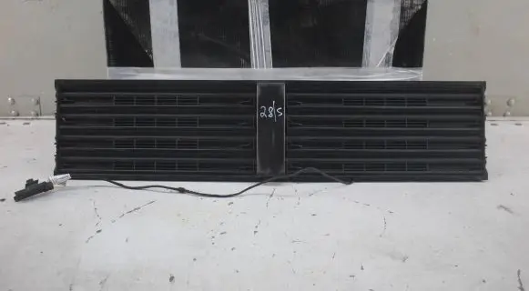 BMW 2 F45 Intercooler air channel guide 9319918 E31763 11107811