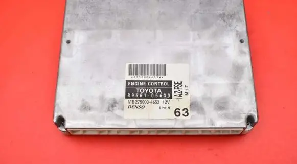 Toyota Avensis Verso Engine control unit/module ECU 89661-05630