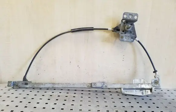 Volkswagen Transporter - Caravelle T4 Front door manual window regulator 701837502