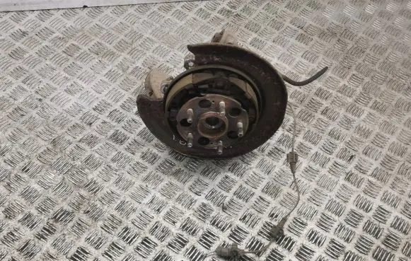 Honda CR-V Rear wheel hub