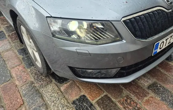 Skoda Octavia Mk3 (5E) Headlight/headlamp 5E1941016B 030127228400 33423344