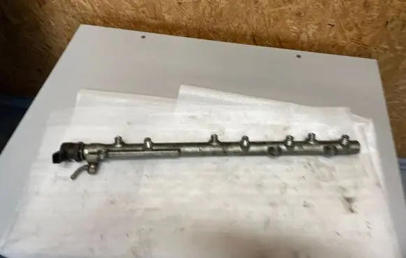 BMW 5 E60 E61 Fuel main line pipe 7788679
