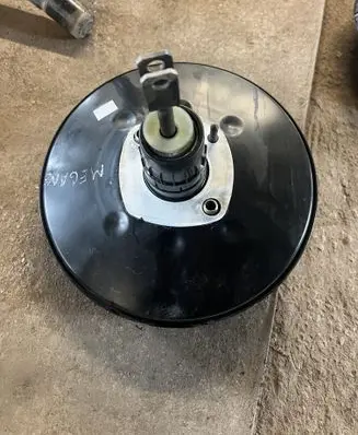 Renault Megane II Brake booster 8200453735