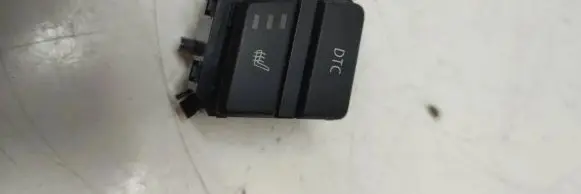 BMW 5 E60 E61 Seat heating switch 915905202