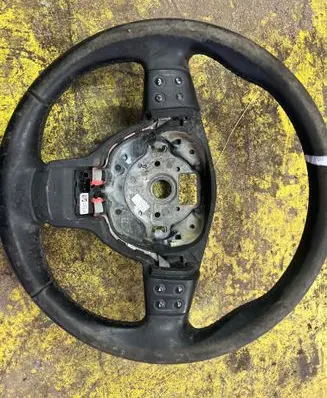 Seat Leon (1P) Steering wheel 5P0419091L 2542006 61737000A