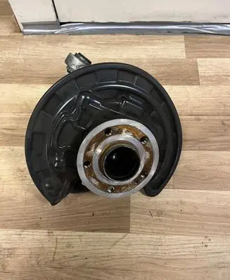 Mercedes-Benz CLA C118 X118 Rear wheel hub 2470500