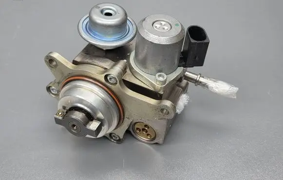 Citroen DS5 Fuel injection high pressure pump 1675941280 522201A232 522201