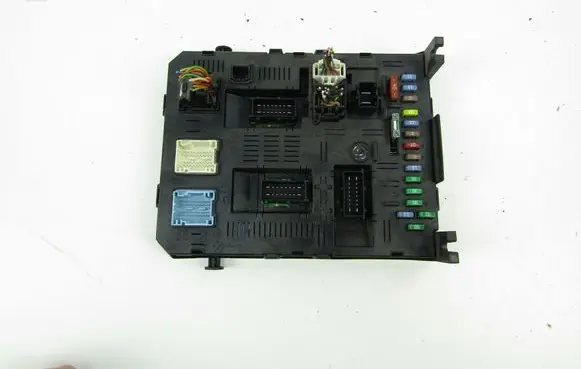 Citroen C5 Fuse box set 9660105880