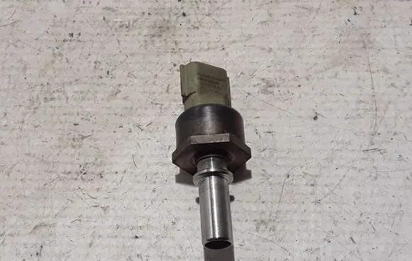 Fuel pressure sensor
