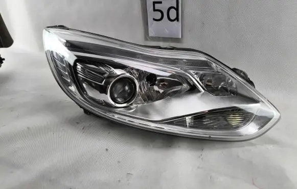 Ford Focus Headlight/headlamp BM51-13D154-BJ