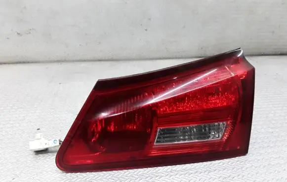 Lexus IS 220D-250-350 Tailgate rear/tail lights