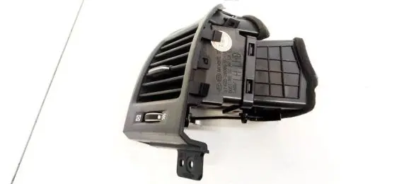 Hyundai Santa Fe Dash center air vent grill 974802B000 97480-2B000
