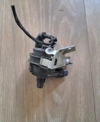 BMW X2 F39 Water pump 9470972