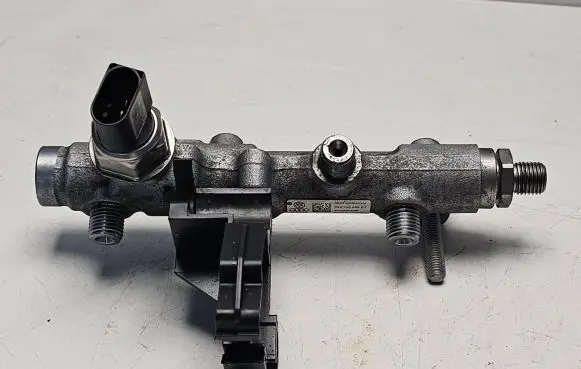 Fuel main line pipe