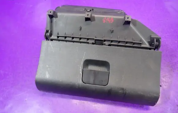 Volkswagen Polo IV 9N3 Glove box 6Q1857101F