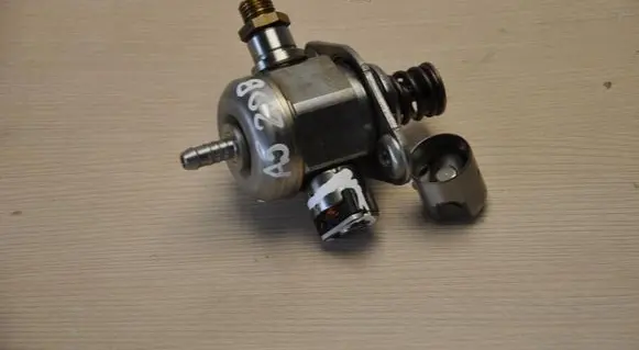 Audi A5 Fuel injection high pressure pump 06L127A03