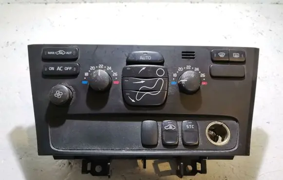 Volvo XC90 Climate control unit 8691876