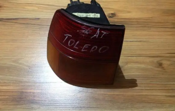 Seat Toledo I (1L) Rear/tail lights 1l0945095