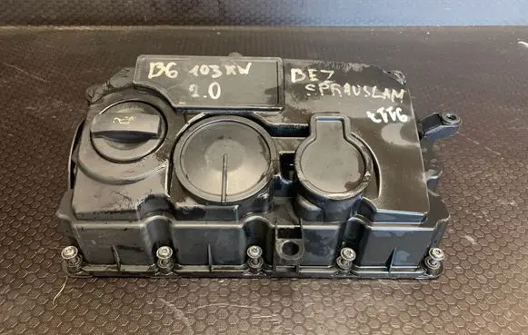Volkswagen PASSAT B6 Rocker cam cover 03G103469M
