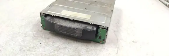 BMW 5 E60 E61 CD/DVD changer 6941416