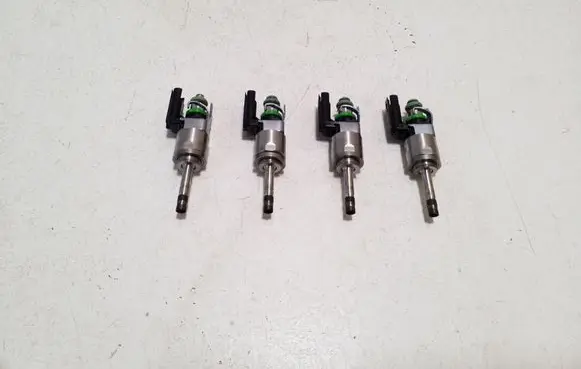 Volvo XC60 Fuel injectors set 32423328