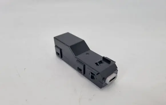 Toyota Yaris Cross USB socket connector 8619046010 10R0611734 726125001