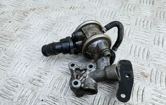 Audi TT Mk1 EGR valve 06A131102A 058131817 72276905