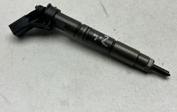 Mercedes-Benz E W211 Fuel injector 0445115064