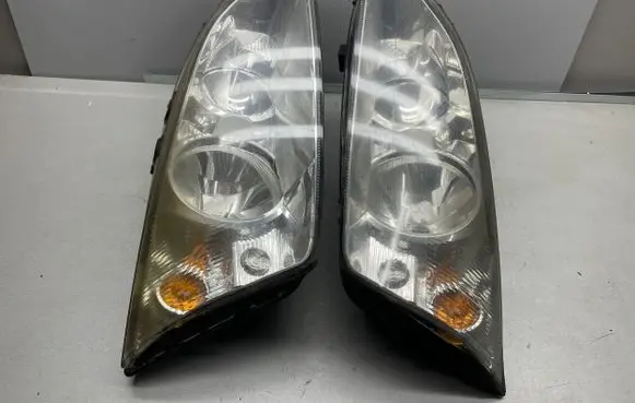 Ford Mondeo Mk III Headlights/headlamps set 