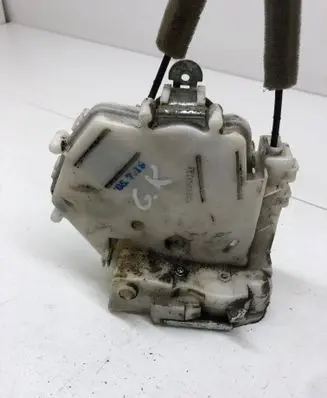 Honda FR-V Rear door lock