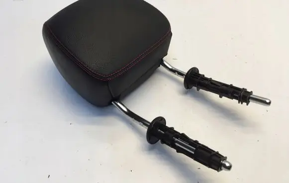 Mercedes-Benz GLA H247 Front seat headrest 