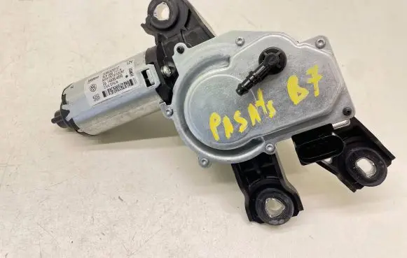 Volkswagen PASSAT B7 Rear window wiper motor 3C9955711A