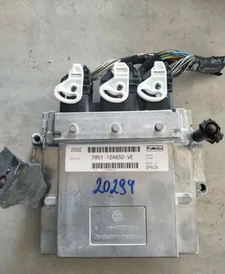 Ford Focus Engine control unit/module 7m5112a650ve 7m51-12a650-ve