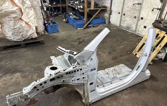 Mercedes-Benz EQA Front quarter panel 