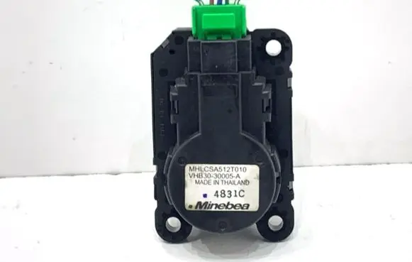 Mitsubishi ASX Air flap motor/actuator CSA512T010