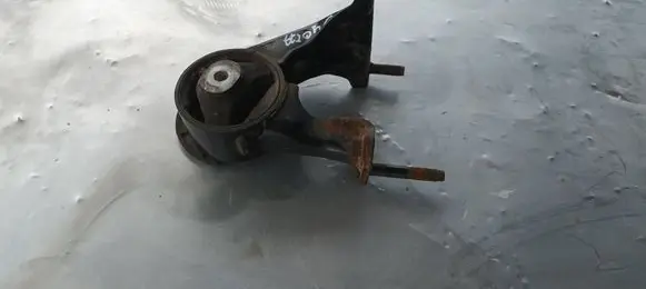 Toyota Corolla Verso AR10 Engine mount bracket
