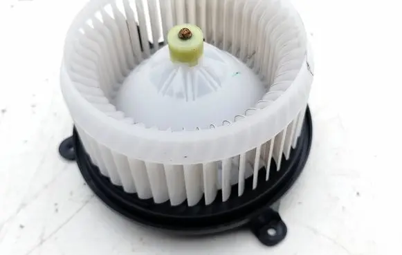 Lexus CT 200H Heater fan/blower 03H01 5182