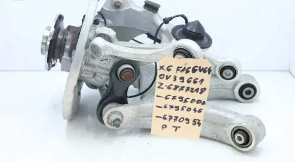 BMW X6 F16 Rear wheel hub 6877218