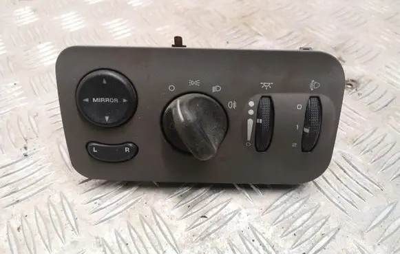 Chrysler Voyager Light switch 746746083