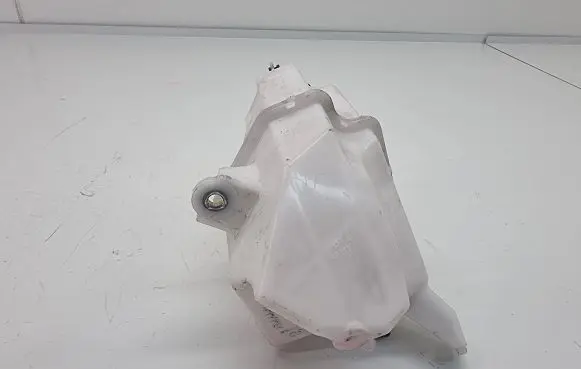 Toyota RAV 4 (XA50) Coolant expansion tank/reservoir 