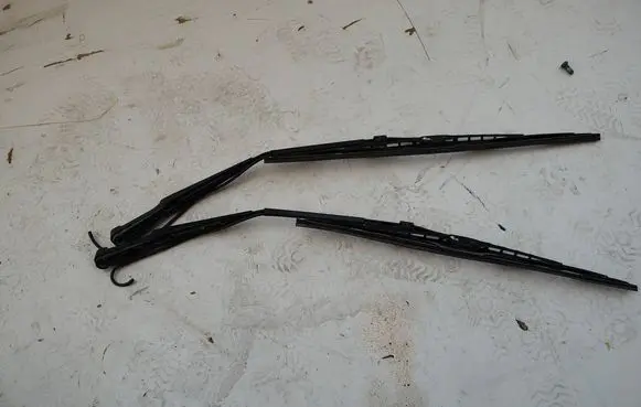 Mercedes-Benz Sprinter W901 W902 W903 W904 Front wiper blade arm 